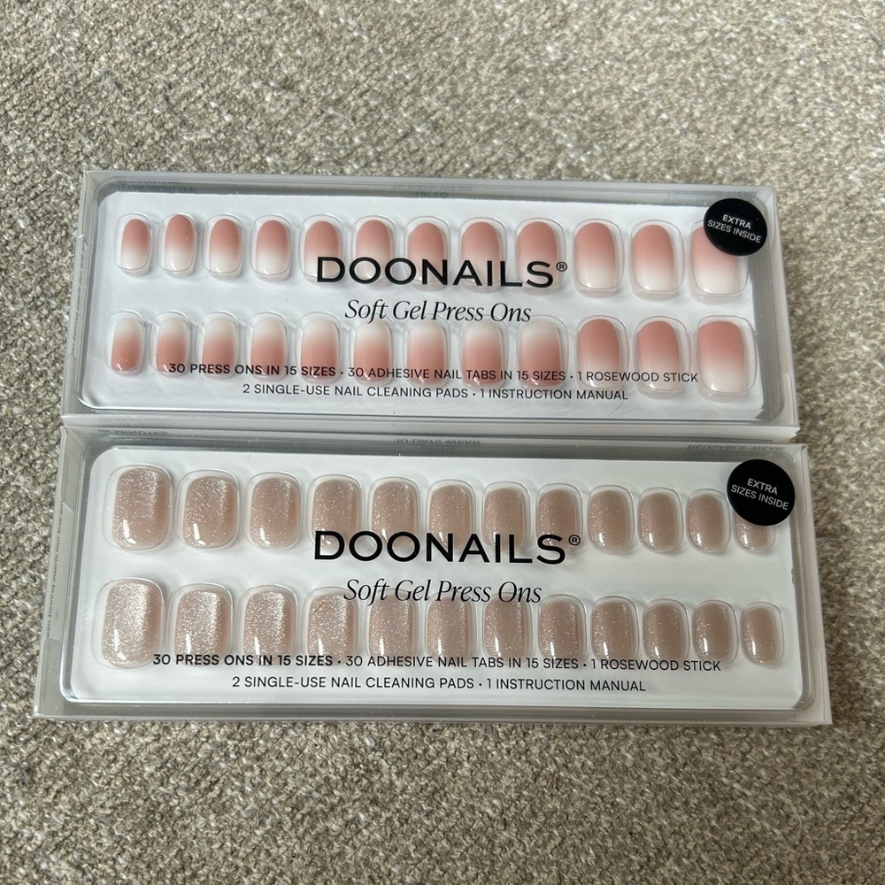 NWT New DooNails 2 Set Short Square Press On Nails